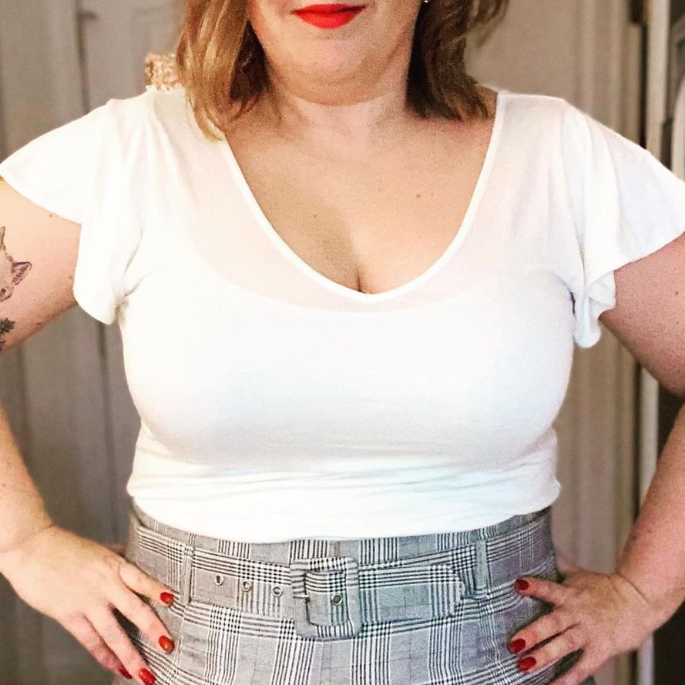 LIKE NEW! ModCloth Ivory Flutter Short Sleeve Back Criss-Cross Top
